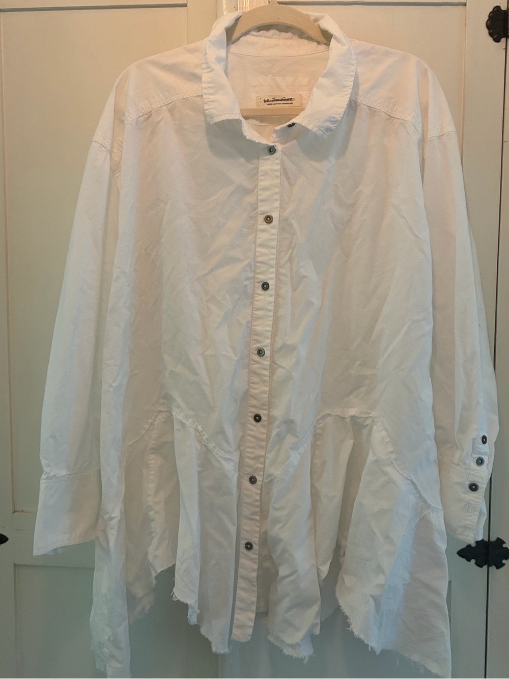 Free People white cotton handkerchief raw hemline metal button down shirt Large